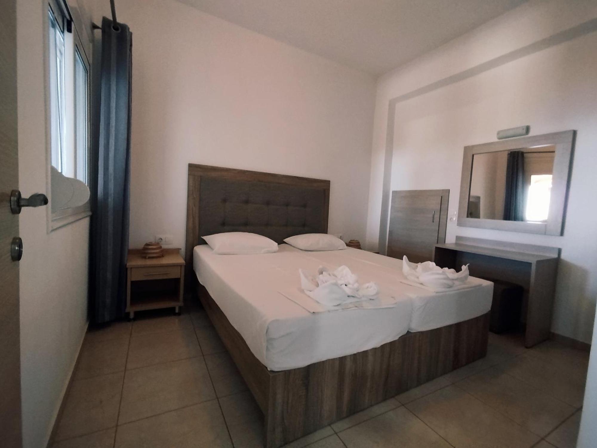 Alexena Apartments Agia Galini Екстериор снимка