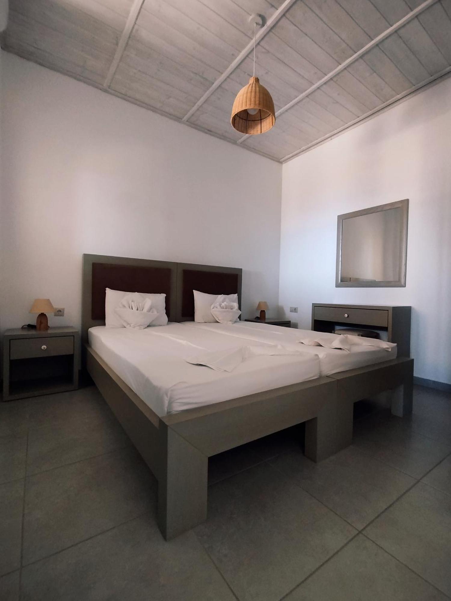 Alexena Apartments Agia Galini Екстериор снимка